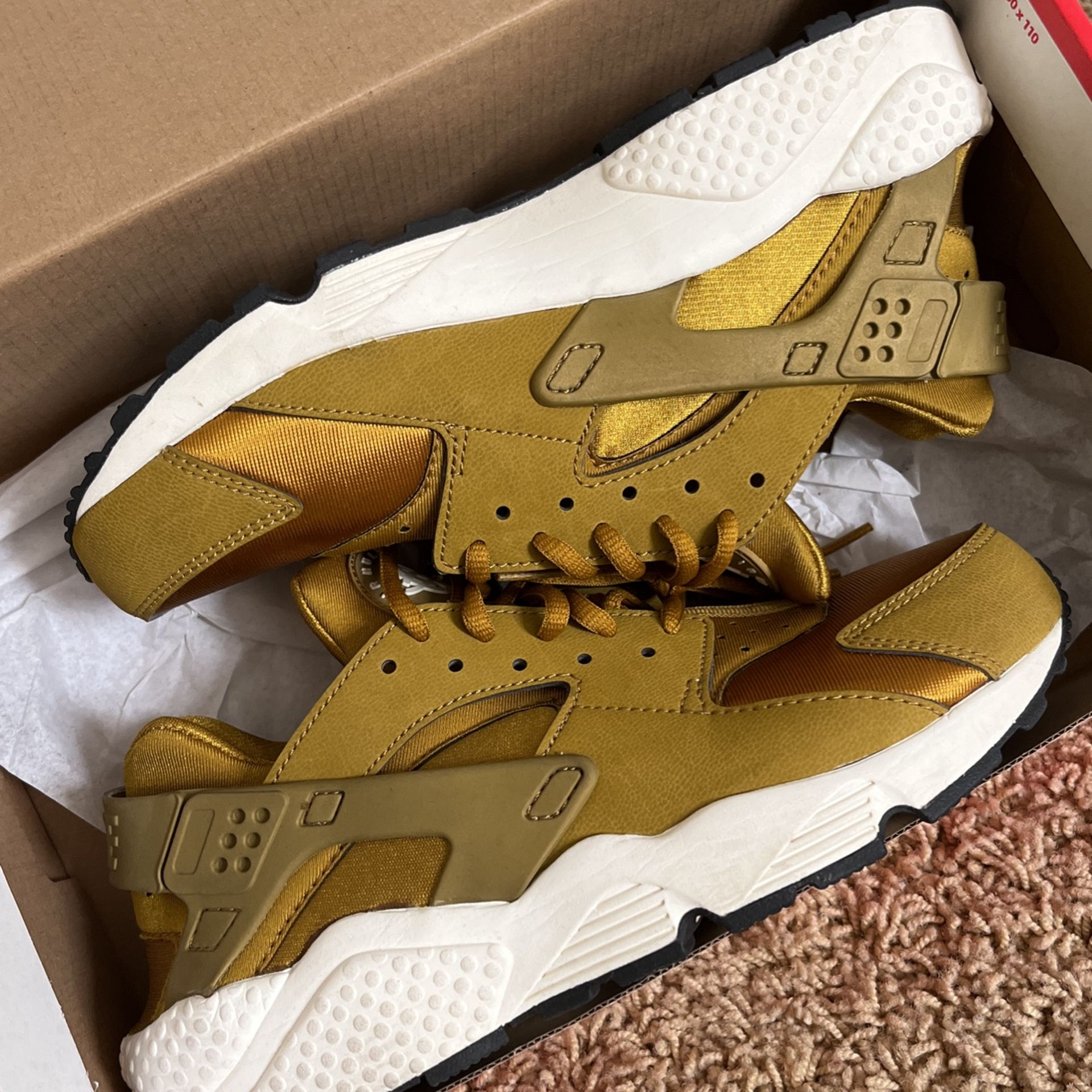 Women’s Nike Huarache