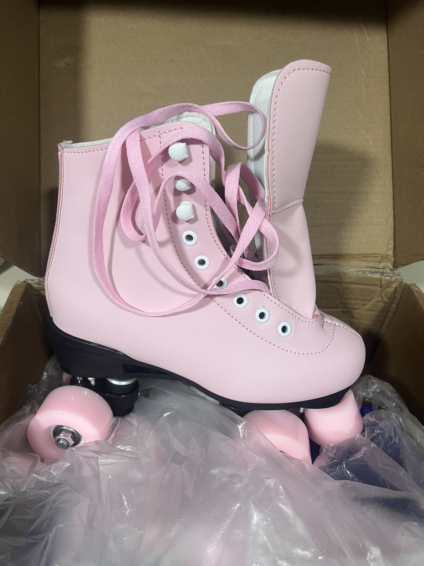 New Roller Skates Size 6