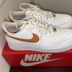 Nike Air Force 1 Monarch