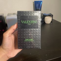 Valentino Green Stravaganza OPEN TO OFFERS‼️‼️