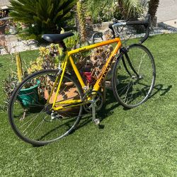 Cannondale CAD3 Road Bike Made In The USA 26 Inch Rim.  Continental Carorskin 23mm Tire.  