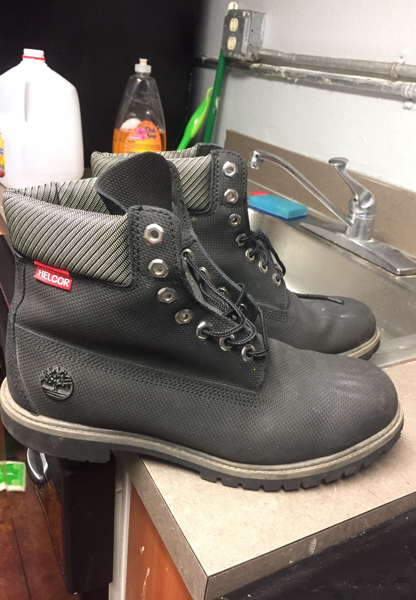 Black timberland work boots 10.5