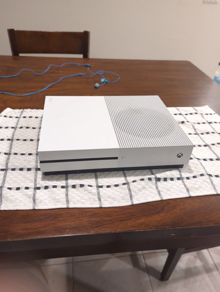 Xbox One S