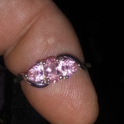 925 Pink Sapphire.3 Stone Ring