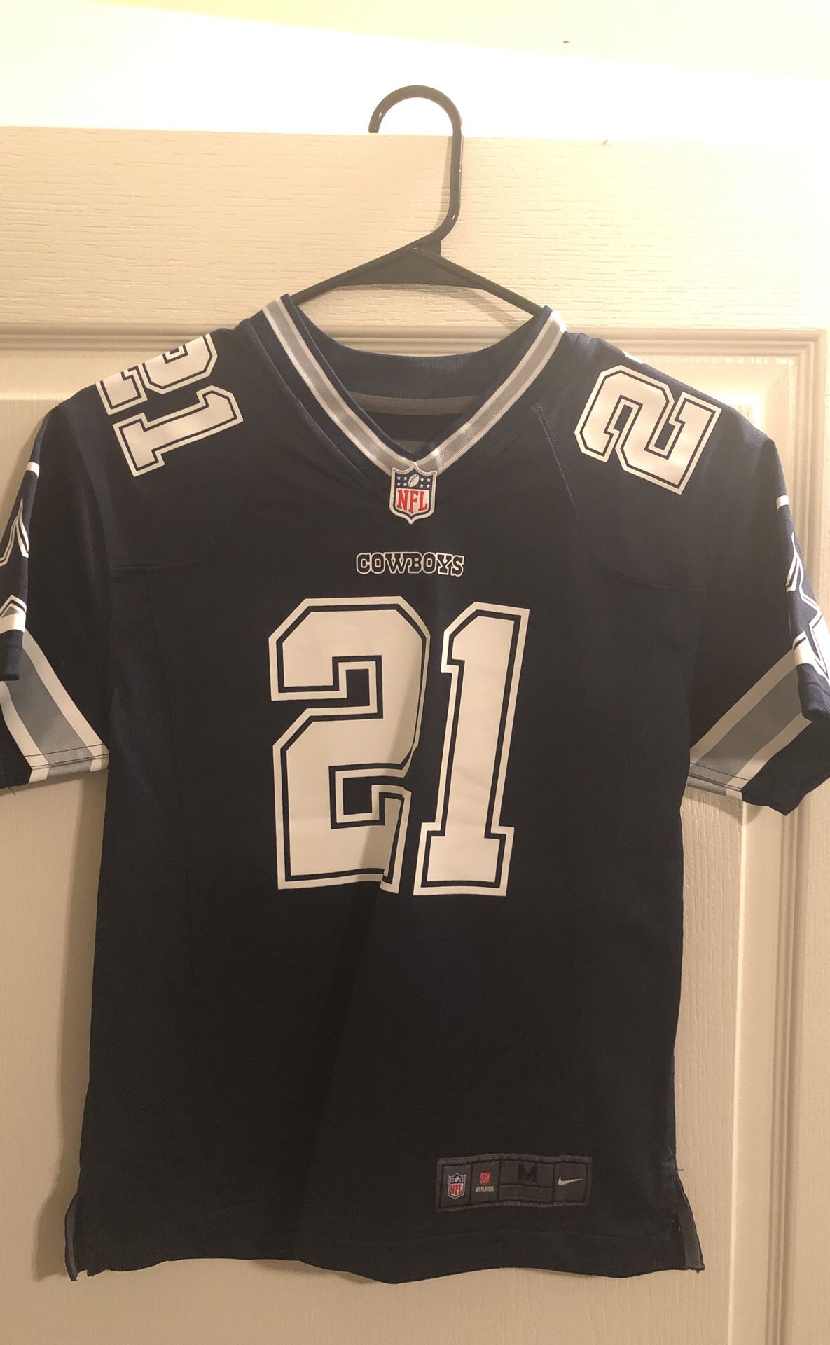 Dallas Cowboys “Zeke” Jersey (Medium 10/12)