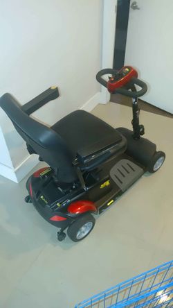 Golden Buzzaround XL Ride-On Mobility Scooter – Excellent Condition