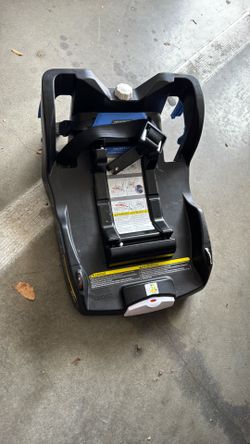 Doona cat base for stroller