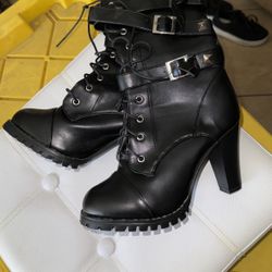 Black Boots Heel 6-6.5