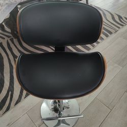 2 Bar Stools