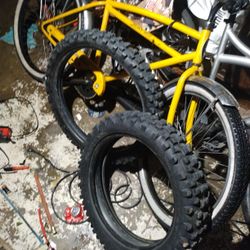 Dunlop And Maxxis Tires Used 3 Rides With Tubes