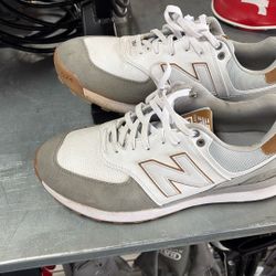 Golf Shoe 9.5 Like New Used Twice 