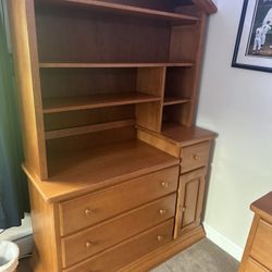 Dresser set -Solid Wood. Give Away Price! Yes Available 