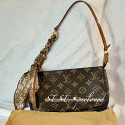 L V Pochette (Vintage)