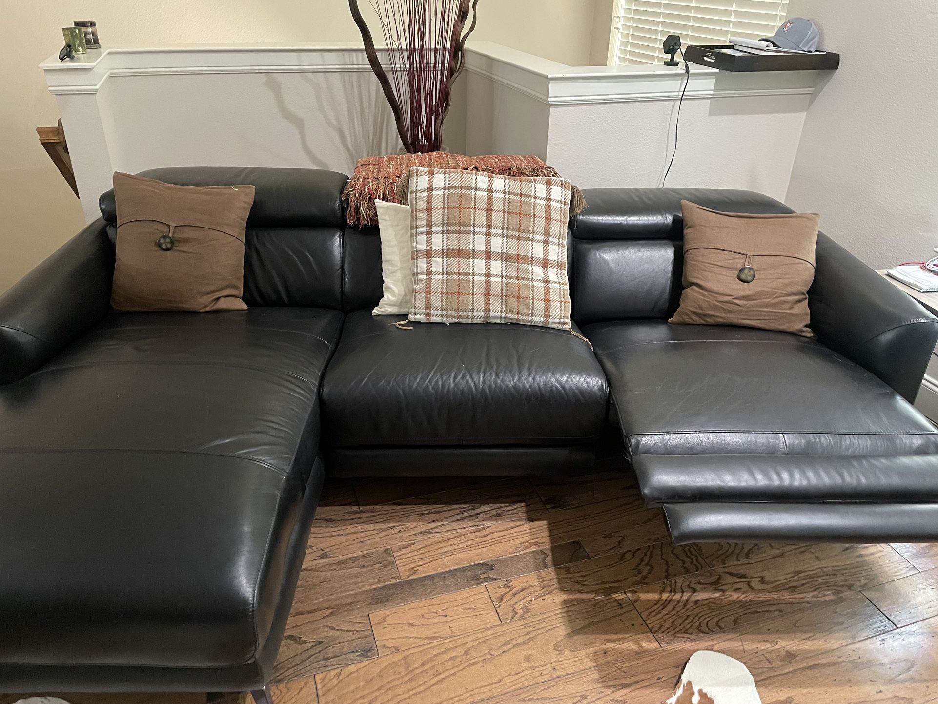 Black Leather L-Shaped Couch With Recliner Option