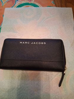 WOMEN'S WALLET LIKE NEW $25 PICK UP IN SUN VALLEY