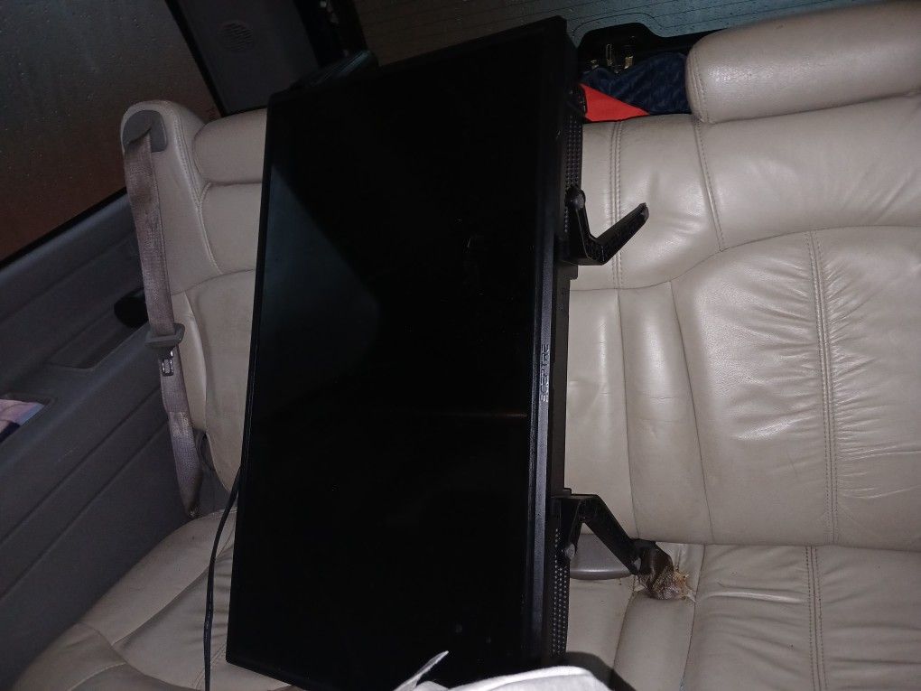 32" Flat Screen Tv