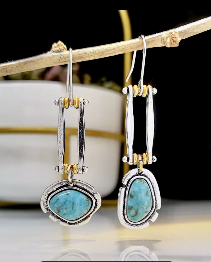 Turquoise Dangle Earrings Silver Plated NEW