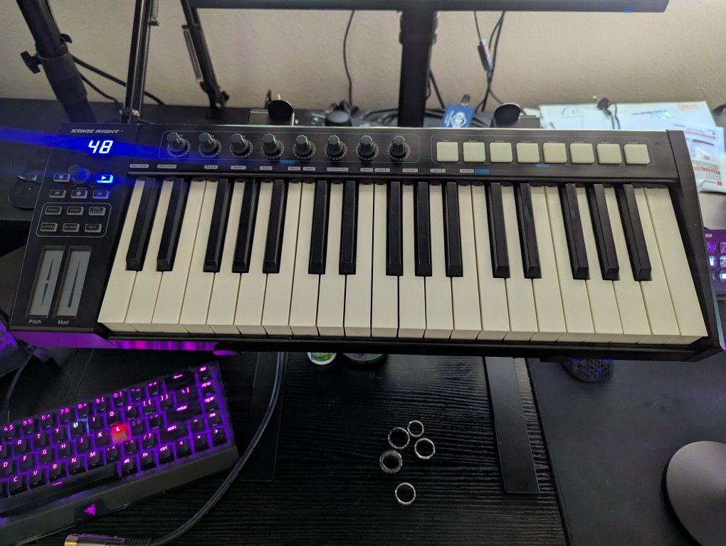Stage Right Midi Keyboard