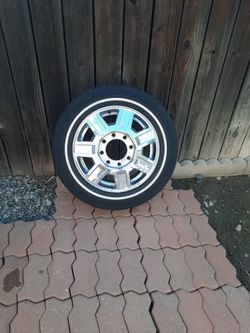 8 Lug GM Wheel