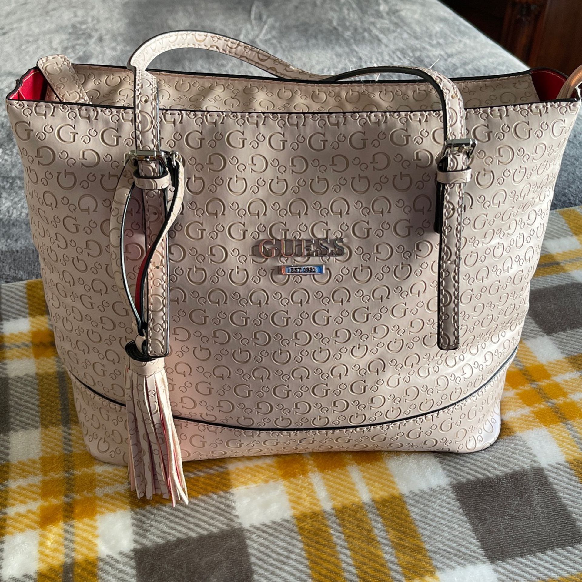 Guess Bag good condition