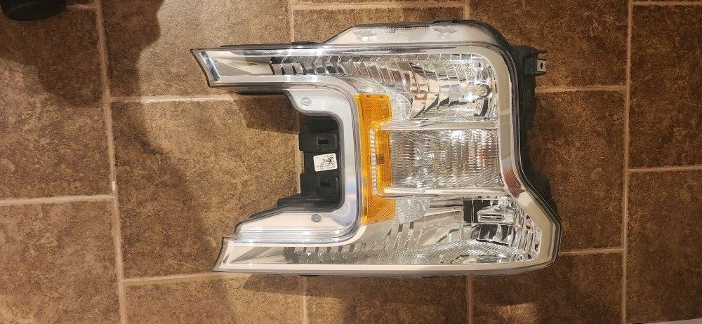 Right Headlight 2019 Ford F150 Halogen OEM