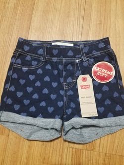 Levi's short size 6x
