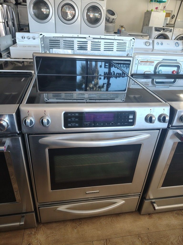 Kitchen-aid Top Glass Stainless Steel Electric Stove With Convencion Control Oven In Excellent Working Condition