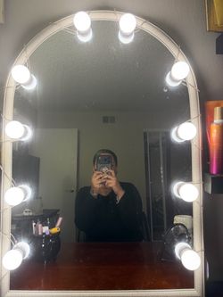 Vanity mirror / Makeup mirror available