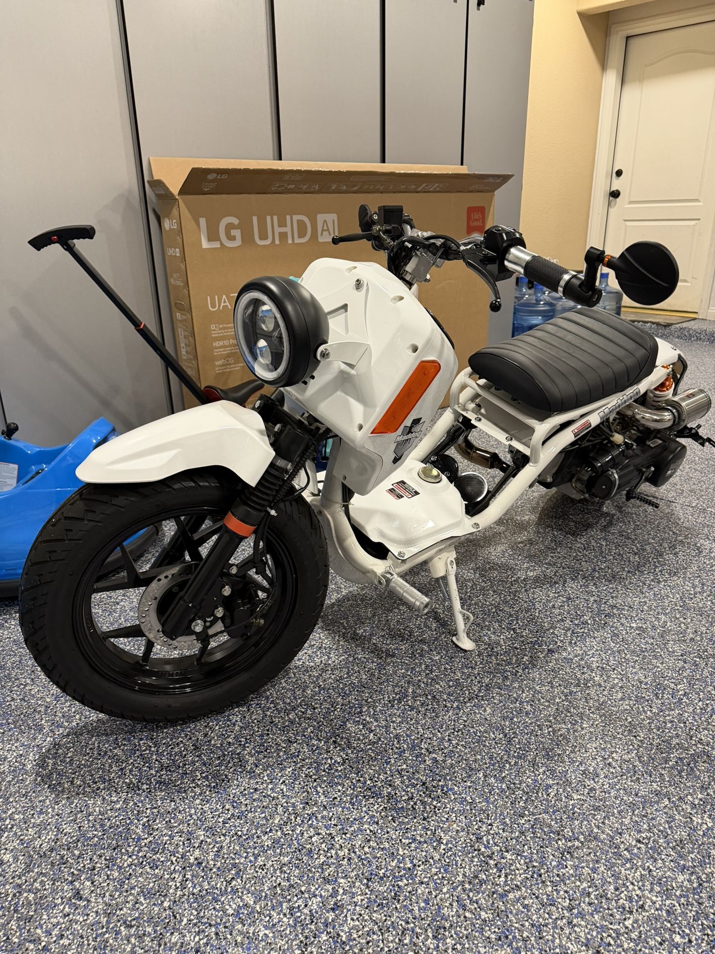 2025 Maddog Scooter Low Hours