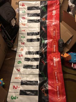 Big piano play mat