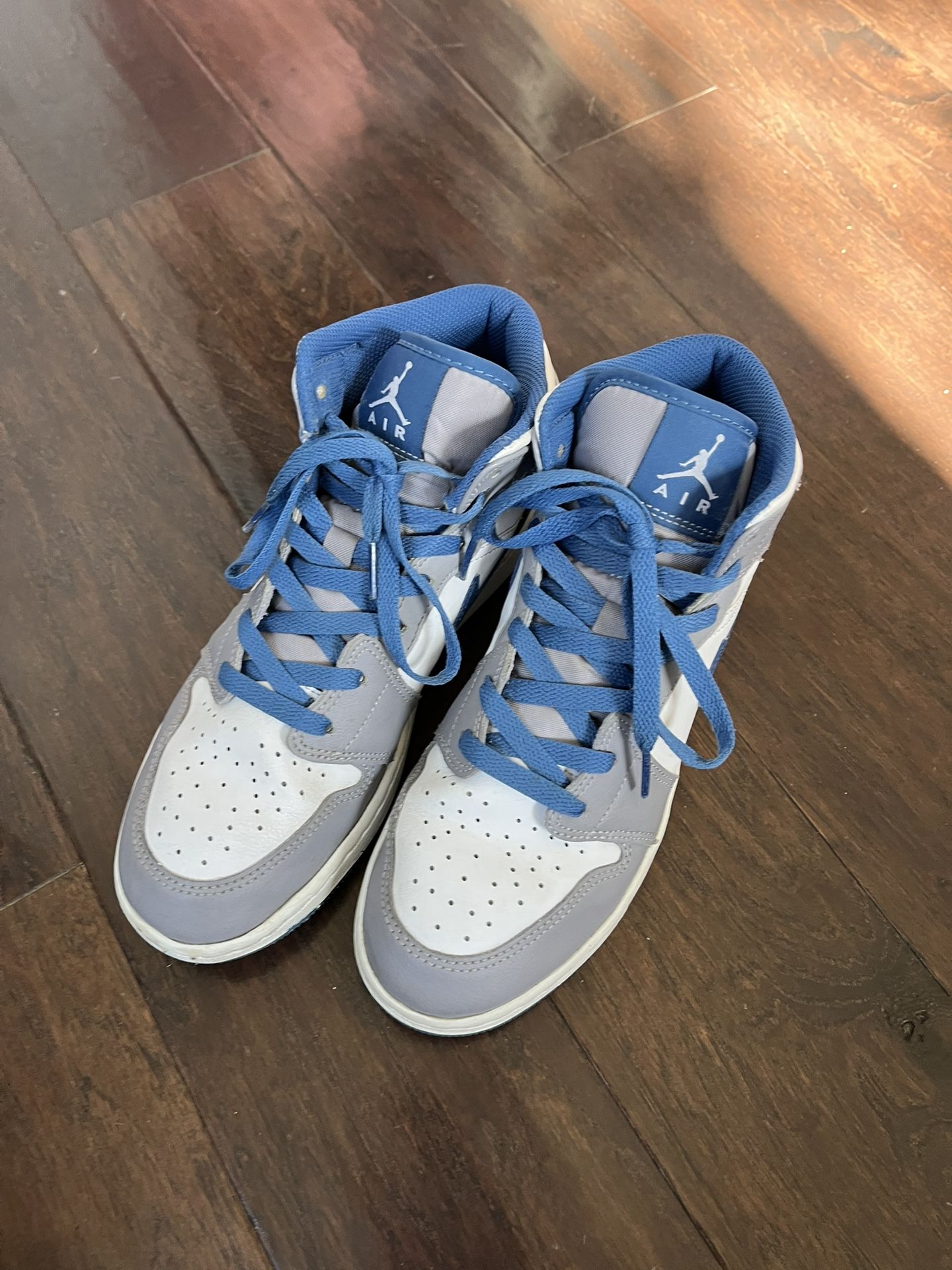 air jordan 1 mid GS cement grey/white/True blue size 7Y