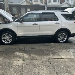 2012 Ford Explorer