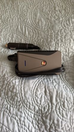 Targus 100W Auto/Air Slimline Mobile Power Inverter