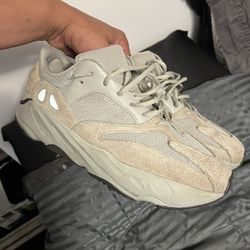 YEEZY BOOST 700 “SALT”