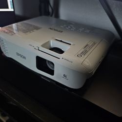 EPSON projector 
