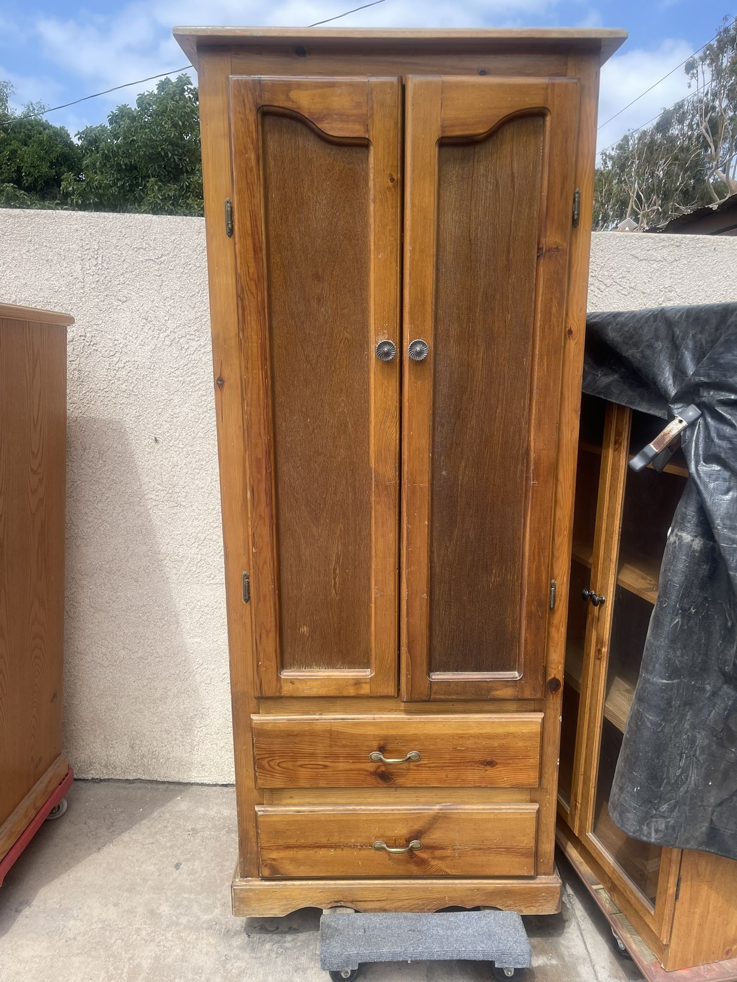Shelf/Cabinet With Drawers 