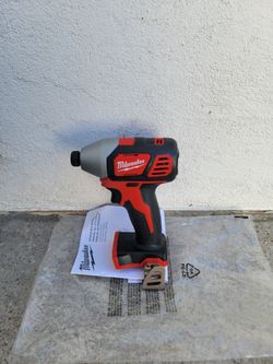 Milwaukee Impact Driver M18