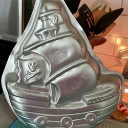 Wilton 2008 Pirate Ship Cake Pan