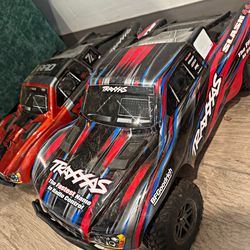 Traxxas Slash 4X4 and Traxxas Slash Fox Edition Fully Working with Remotes & Batteries