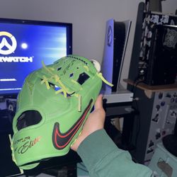 Nike Vapor Elite Baseball Glove (Kobe Grinch Colorway)