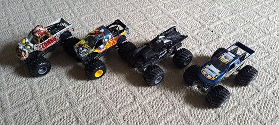 Hot Wheels Monster Trucks 1:24 Scale