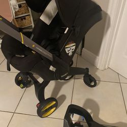 Doona Stroller With Base 