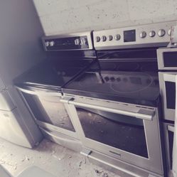 high quality stainless glass top convection ranges Frigidaire pro and Whirlpool Gold with warranty