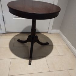 Duncan Phyfe Pedestal Table