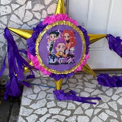 K-pop Pinata