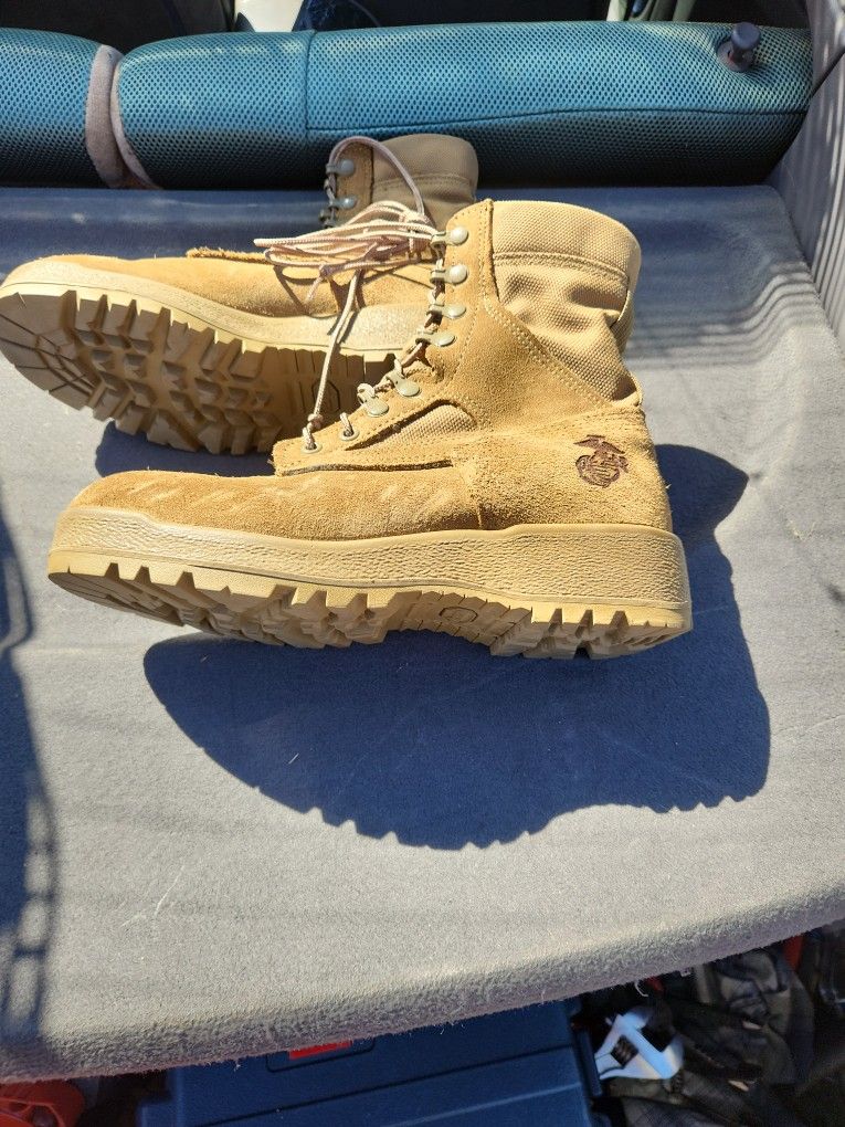 Military Boots Size 6.5R