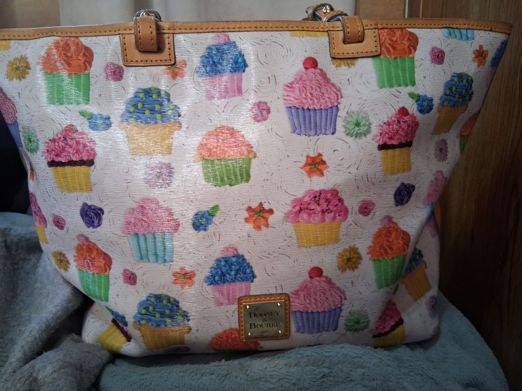 Dooney & Bourke