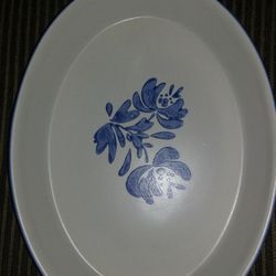 Pfaltzgraff Yorktowne Oval Baker