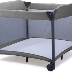 Joovy playpen - No Pets No Smoke House