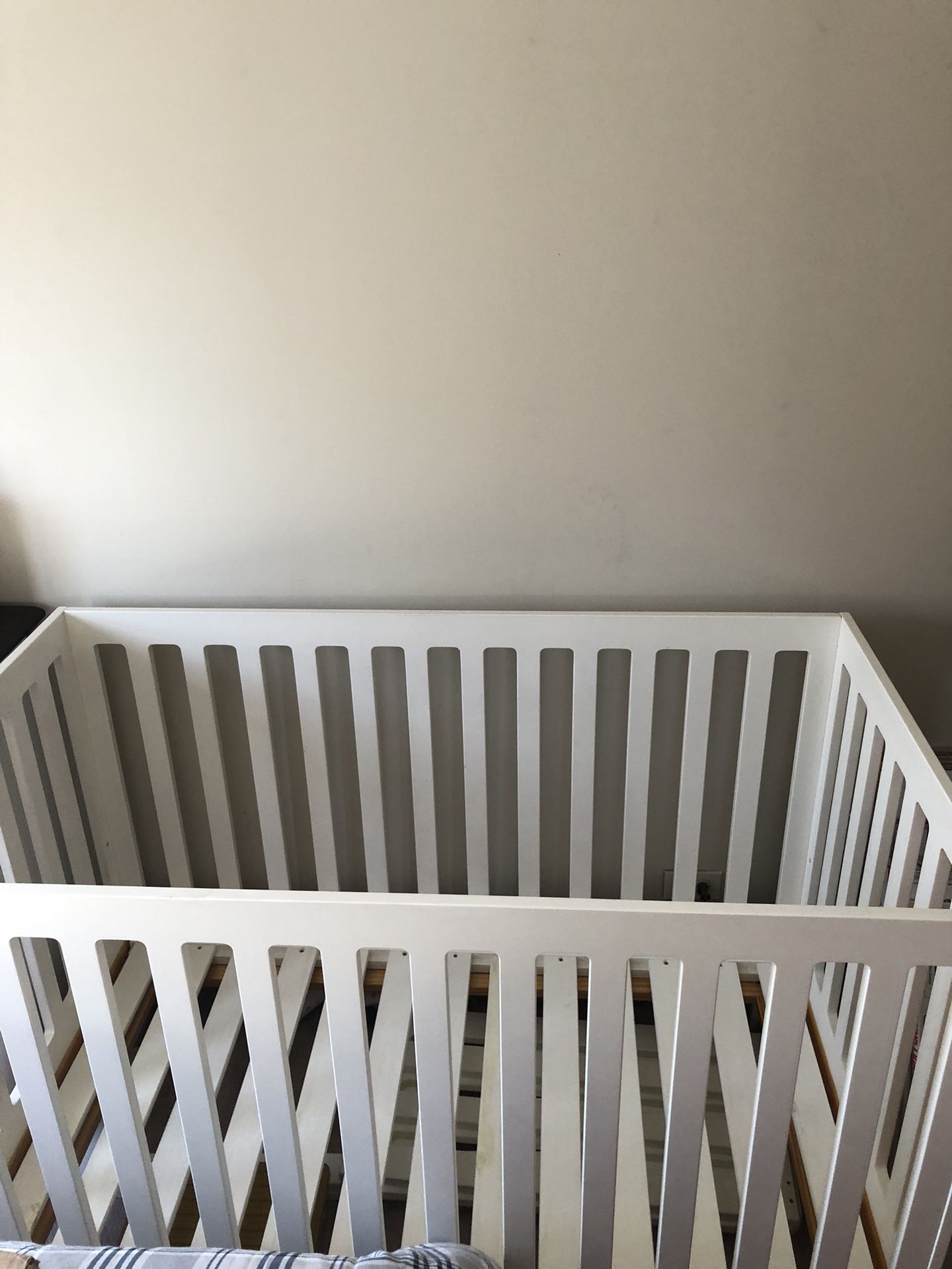 Oeuf Classic White Baby Crib